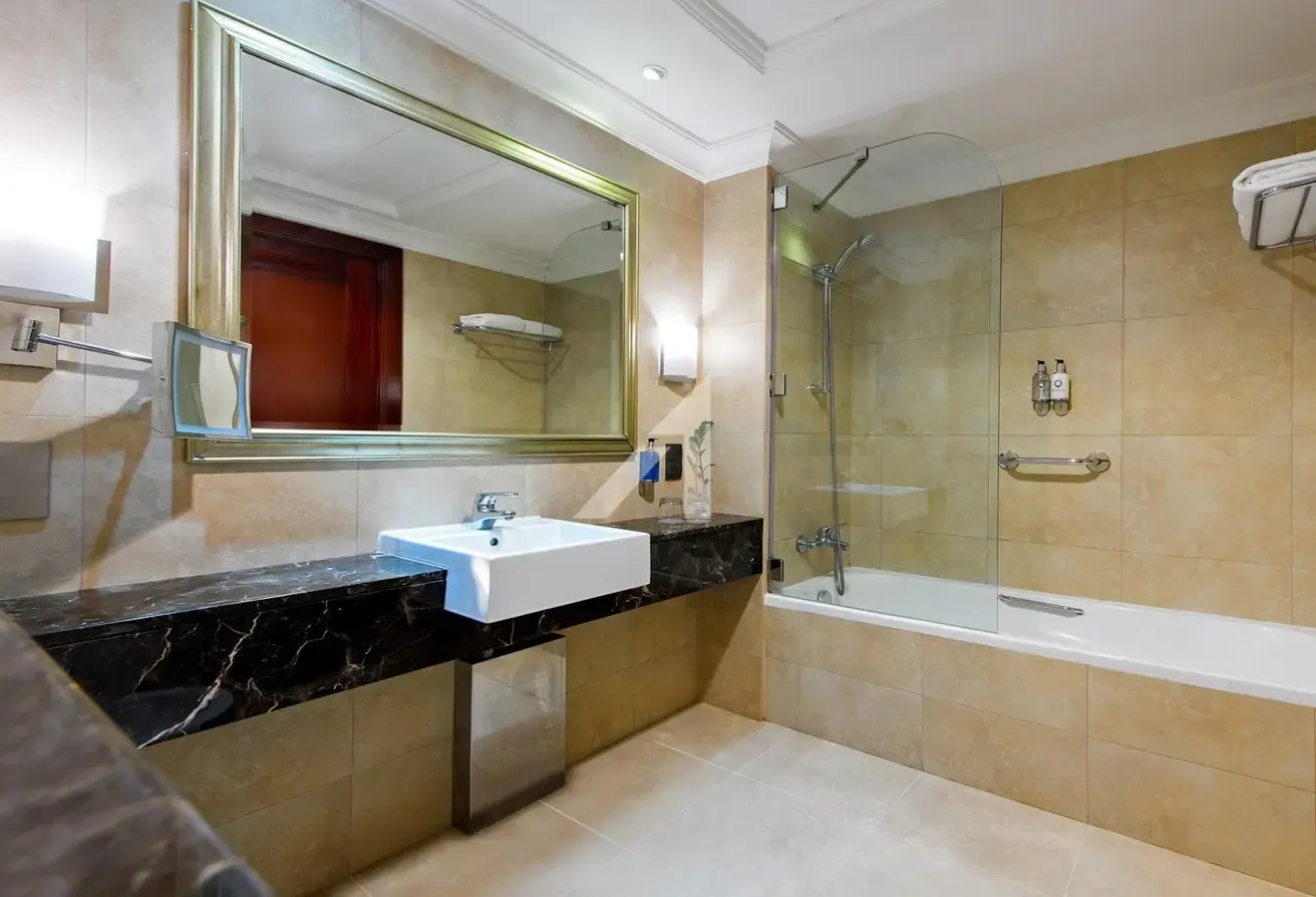 Superior Suite | Near Metro | Luxury Living