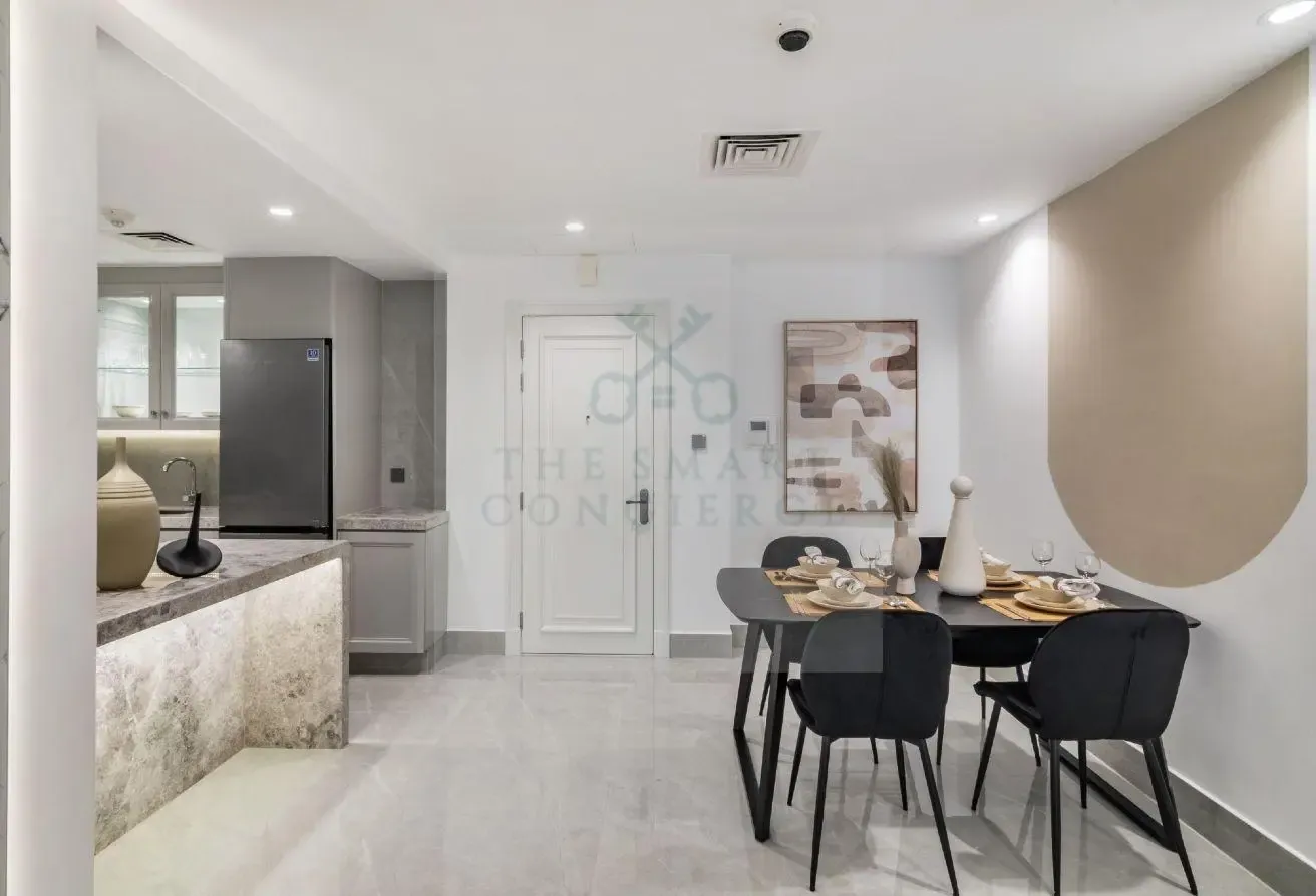 Opulent 1 BR in Reehan 8 with pool view! Sleeps 3!