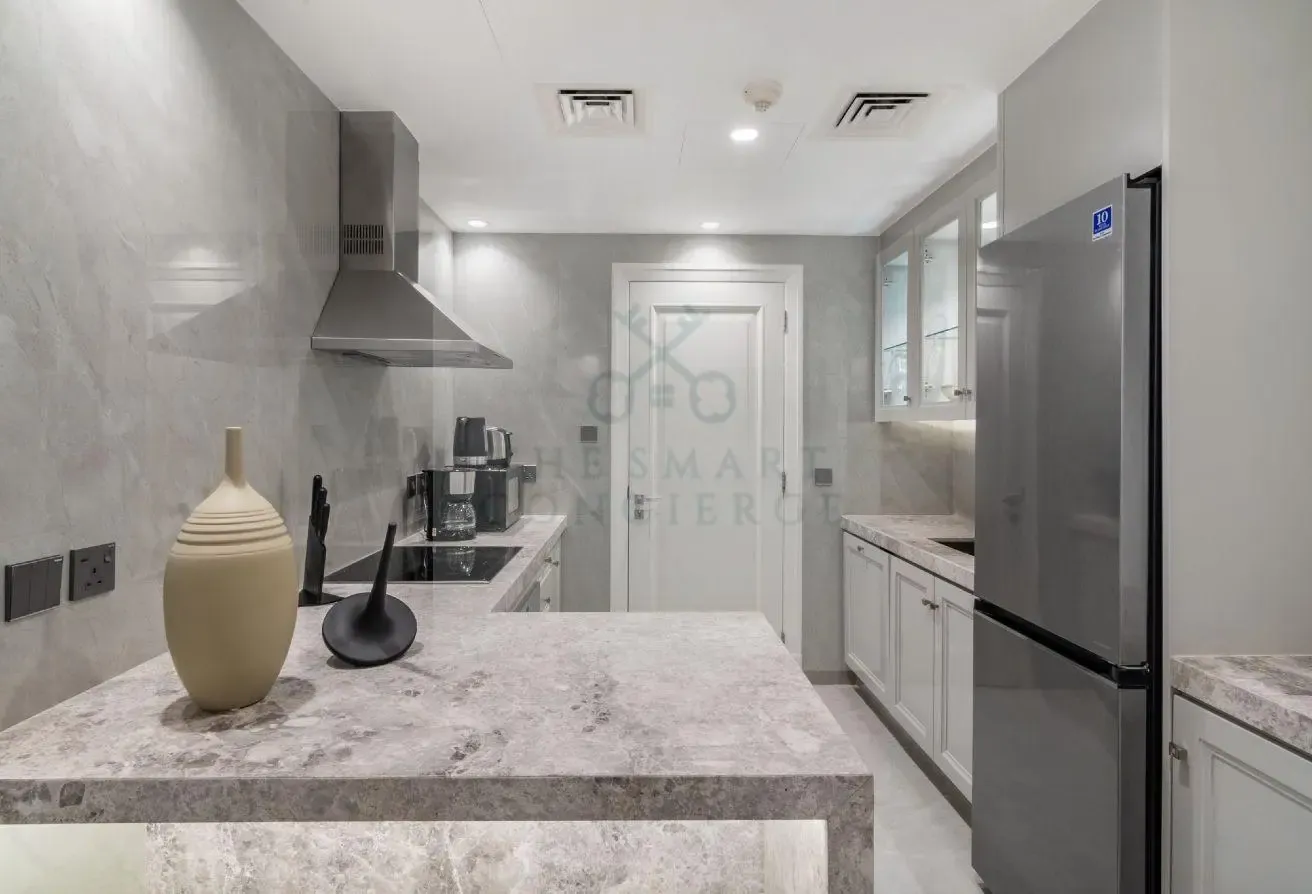 Opulent 1 BR in Reehan 8 with pool view! Sleeps 3!