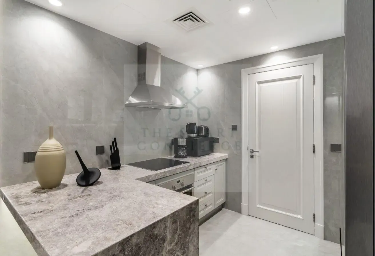 Opulent 1 BR in Reehan 8 with pool view! Sleeps 3!