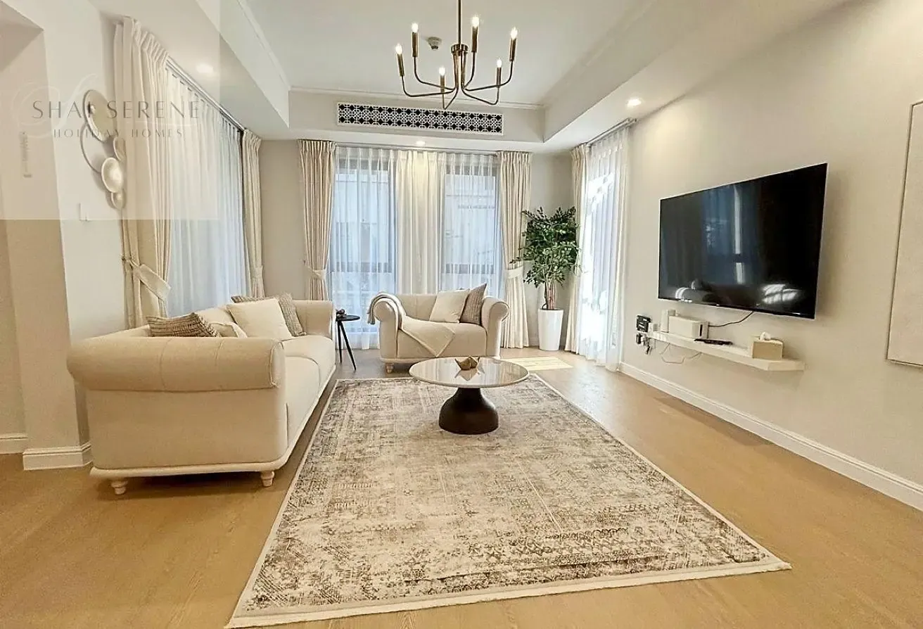 Upgraded Luxury 2BR Old Town | Terrace | Downtown