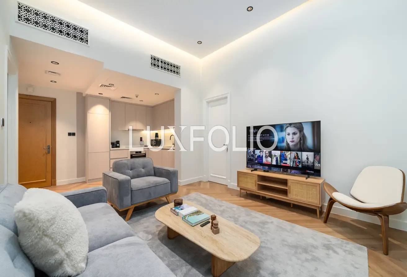 SUMMER OFFER UPGRADED OLD TOWN 2BR AVAILABLE NOW
