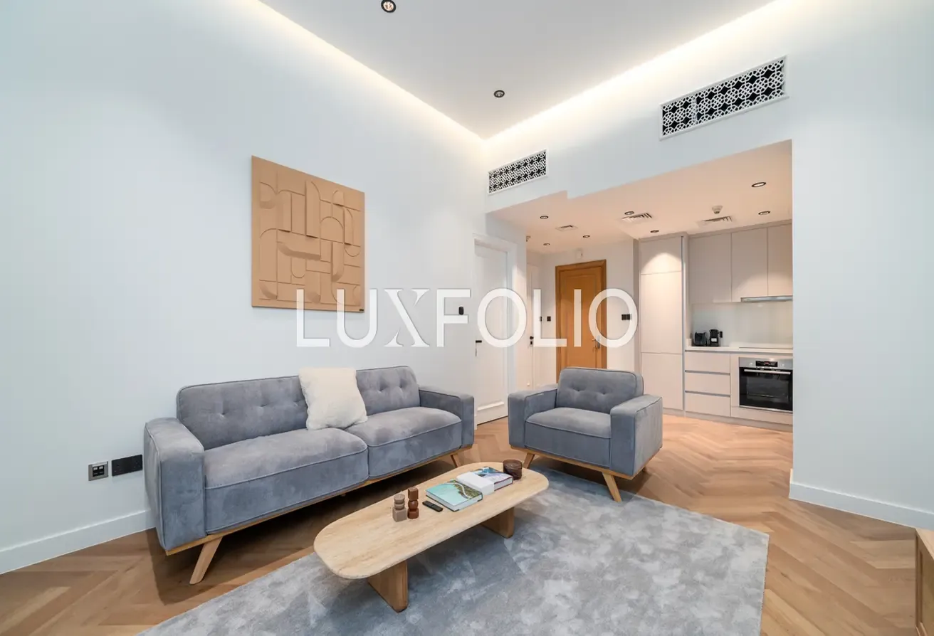 SUMMER OFFER UPGRADED OLD TOWN 2BR AVAILABLE NOW