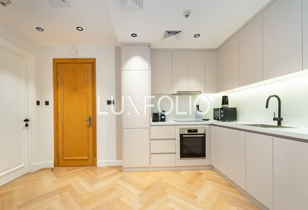 SUMMER OFFER UPGRADED OLD TOWN 2BR AVAILABLE NOW