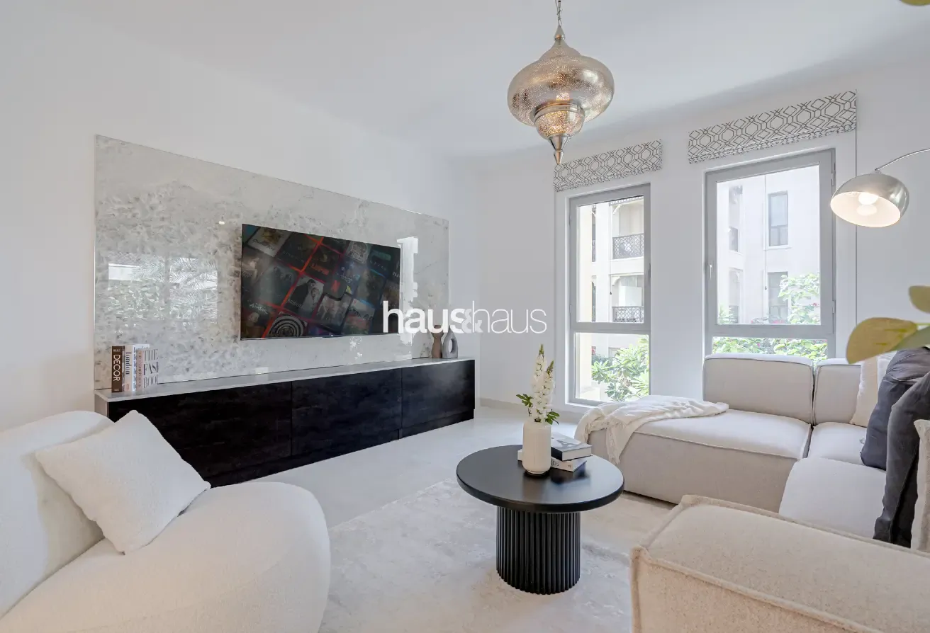 Fully Upgraded | High-end Finishes | Huge 3BR