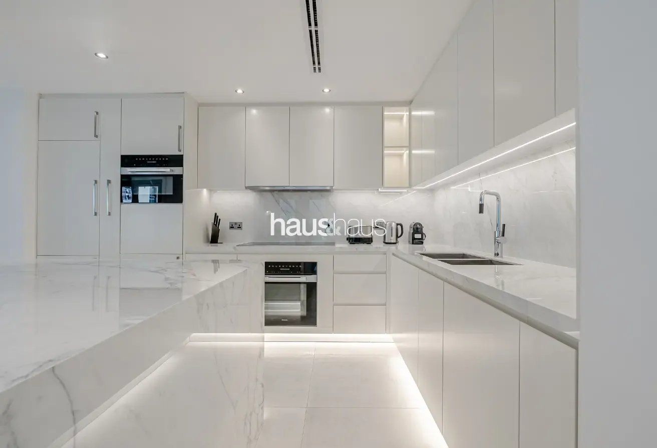 Fully Upgraded | High-end Finishes | Huge 3BR