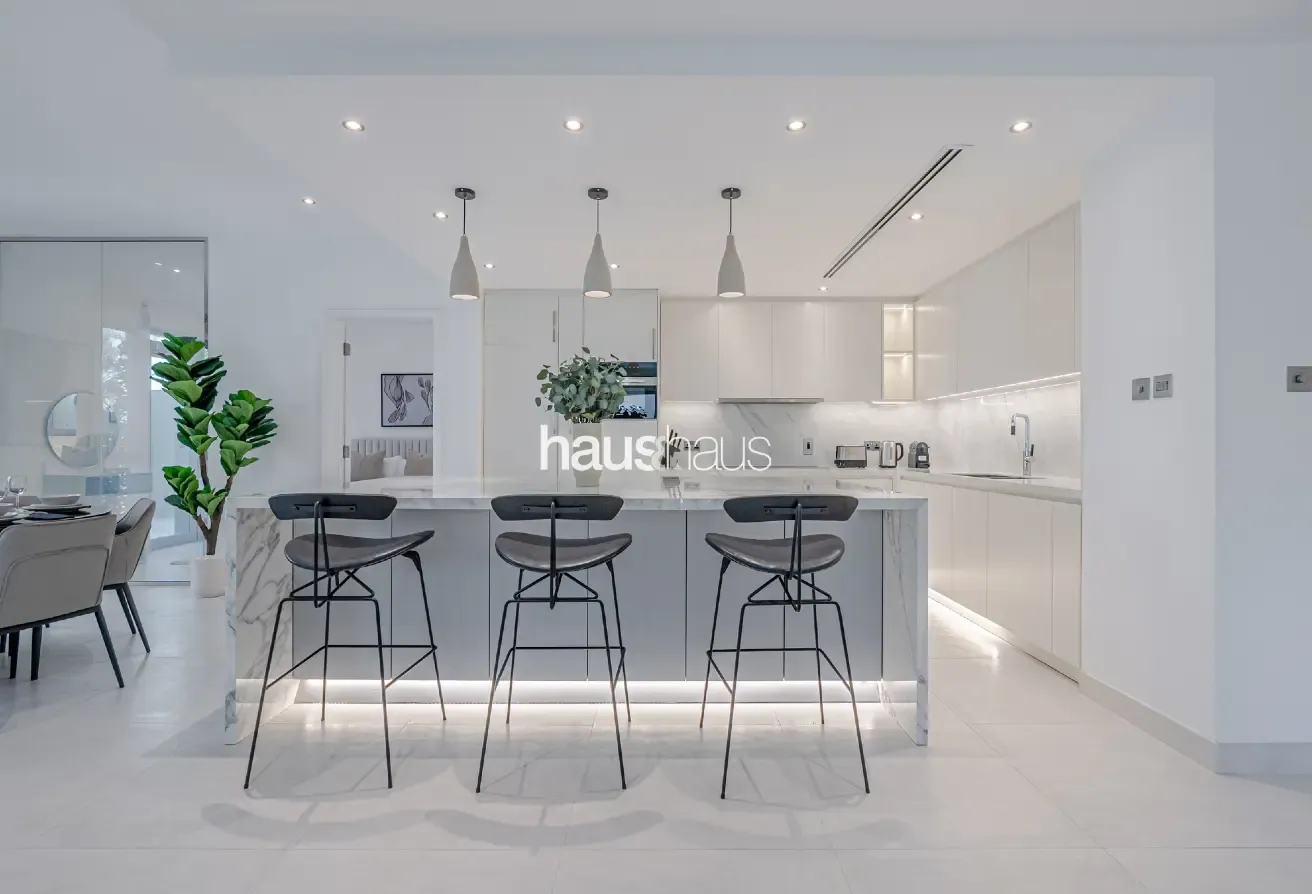 Fully Upgraded | High-end Finishes | Huge 3BR