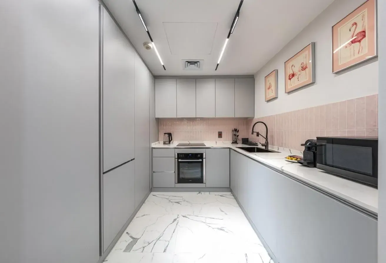 Fresh Designer Renowation | OldTown Downtown | 1Br