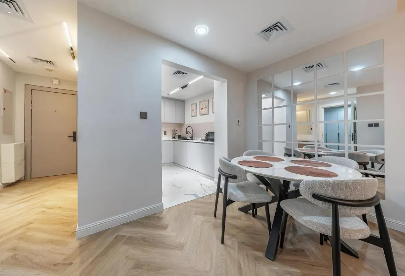 Fresh Designer Renowation | OldTown Downtown | 1Br