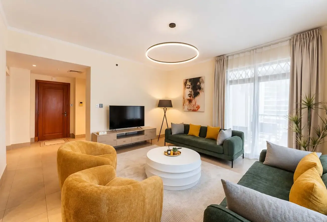 Dubai Apartment: 2 Bedrooms & Swimming Pool