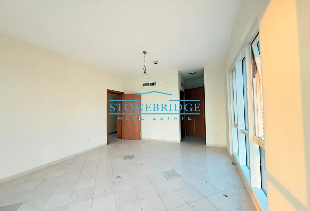 READY TO MOVE | LAKE VIEW | SPACIOUS