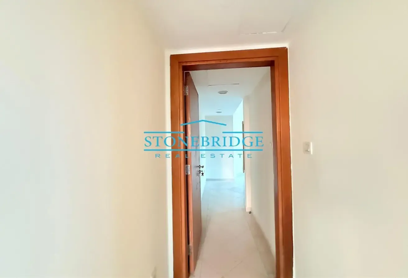 READY TO MOVE | LAKE VIEW | SPACIOUS
