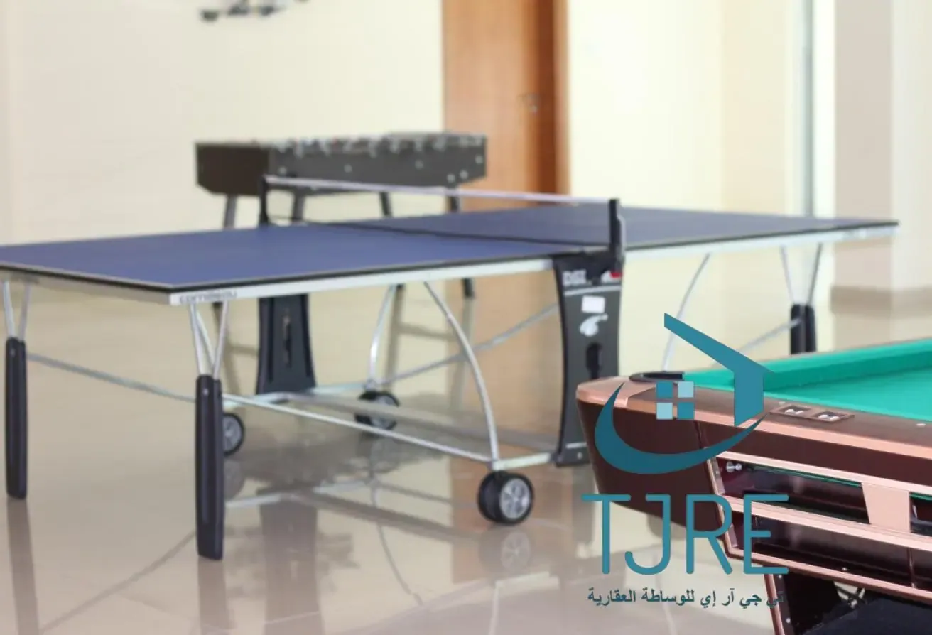 Spacious | Full Lake View | With Parking |