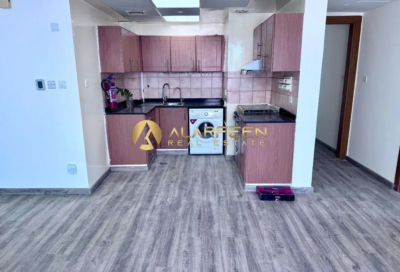 Lake View | Fitted Kitchen | Ready To Move