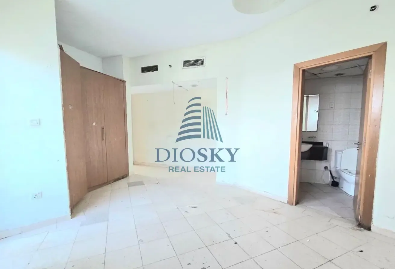 Well Maintained | Higher Floor | Full Lake View