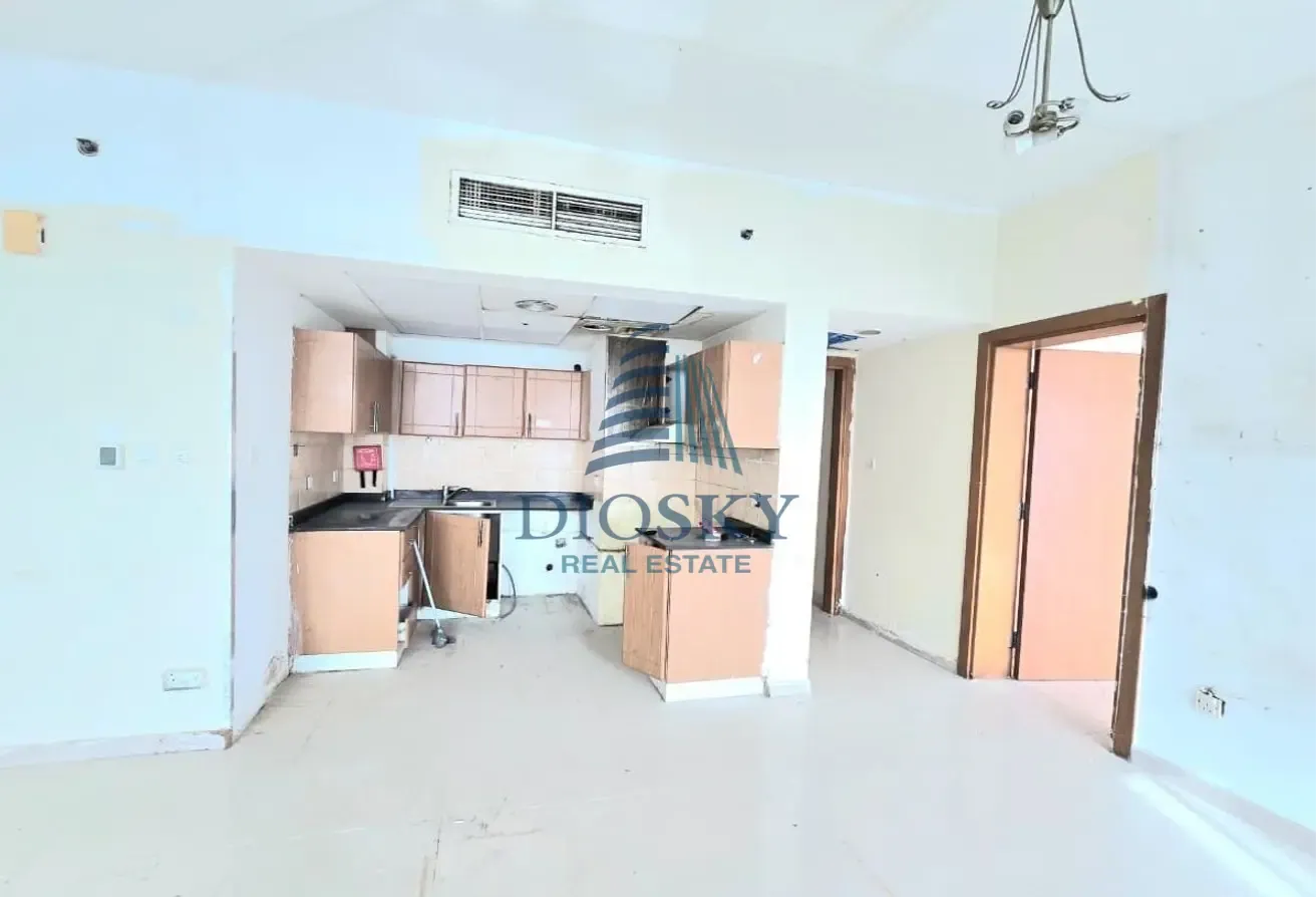 Well Maintained | Higher Floor | Full Lake View