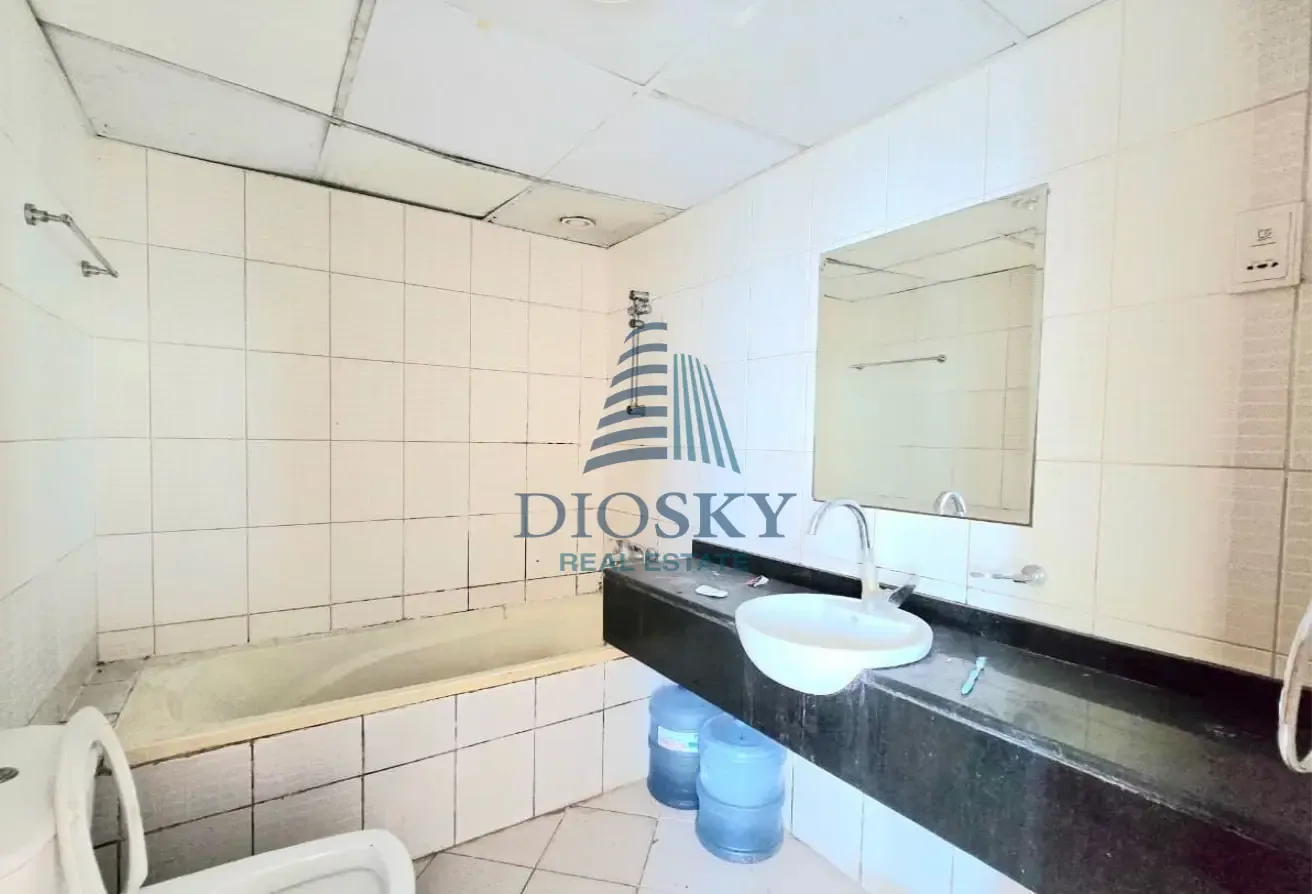 Well Maintained | Higher Floor | Full Lake View