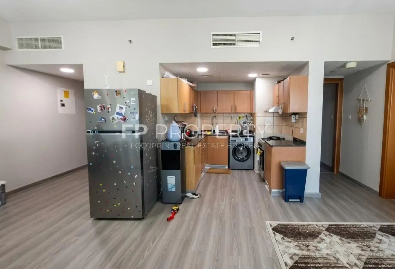 Well Maintained Homely Feel Higher Floor Lake View