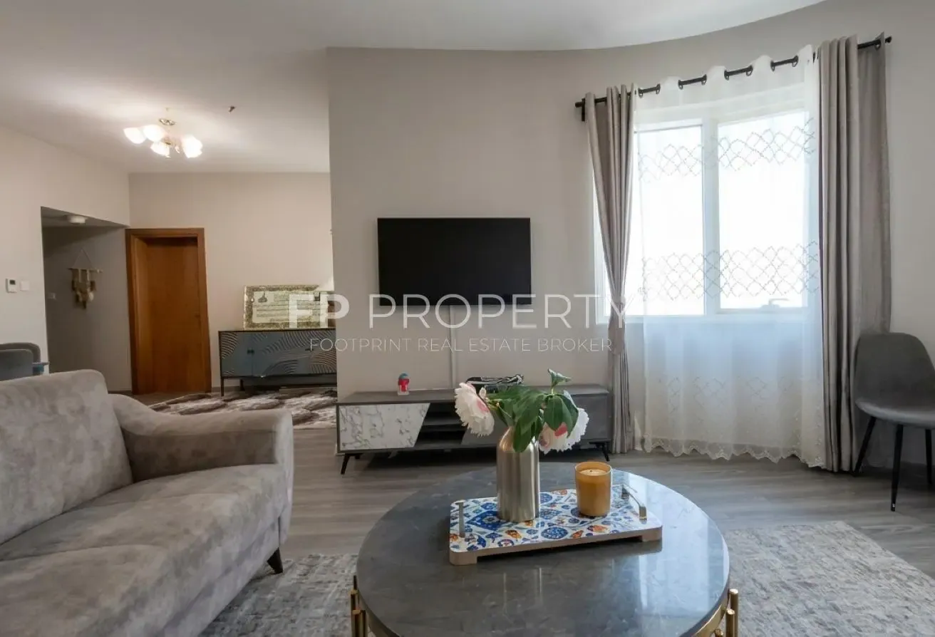 Well Maintained Homely Feel Higher Floor Lake View