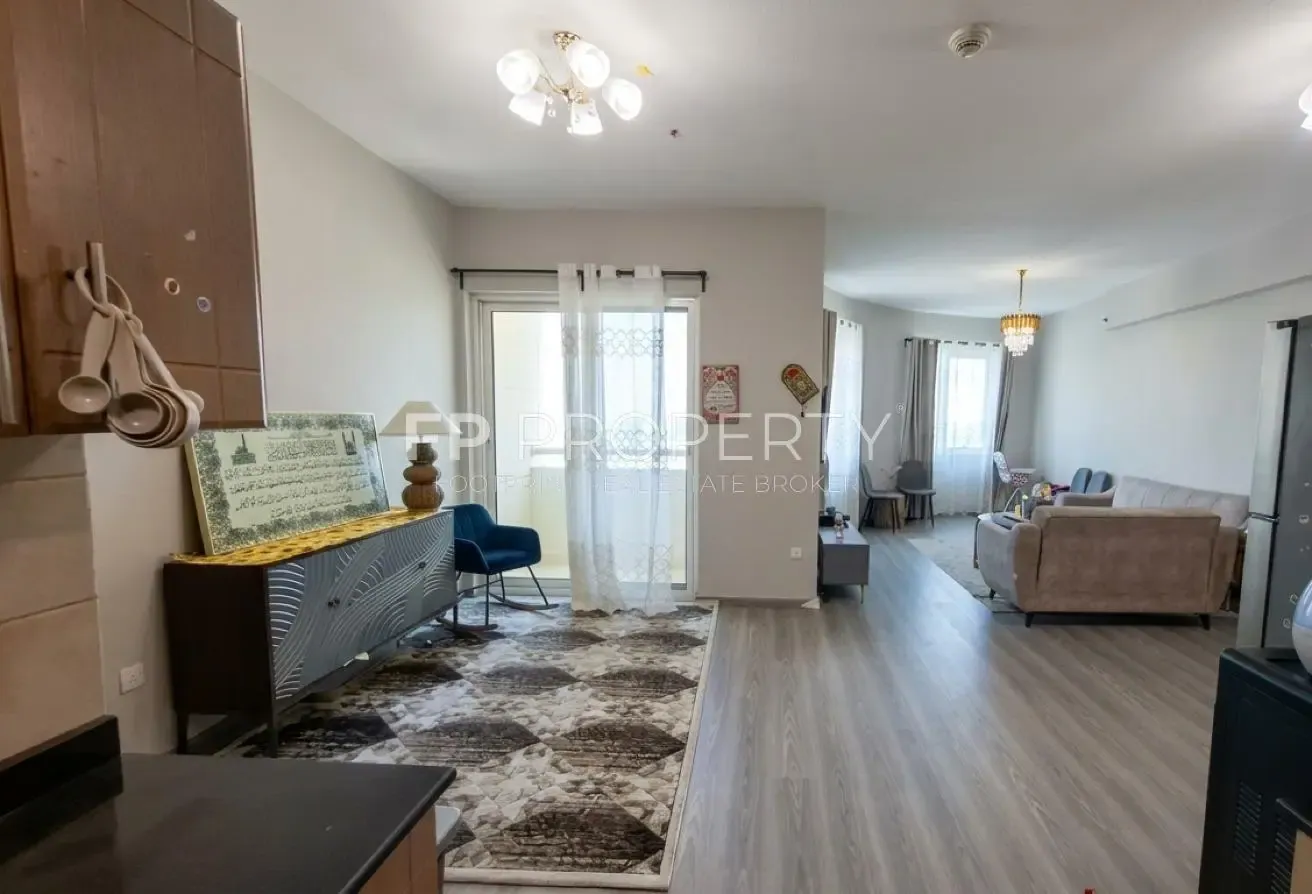 Well Maintained Homely Feel Higher Floor Lake View