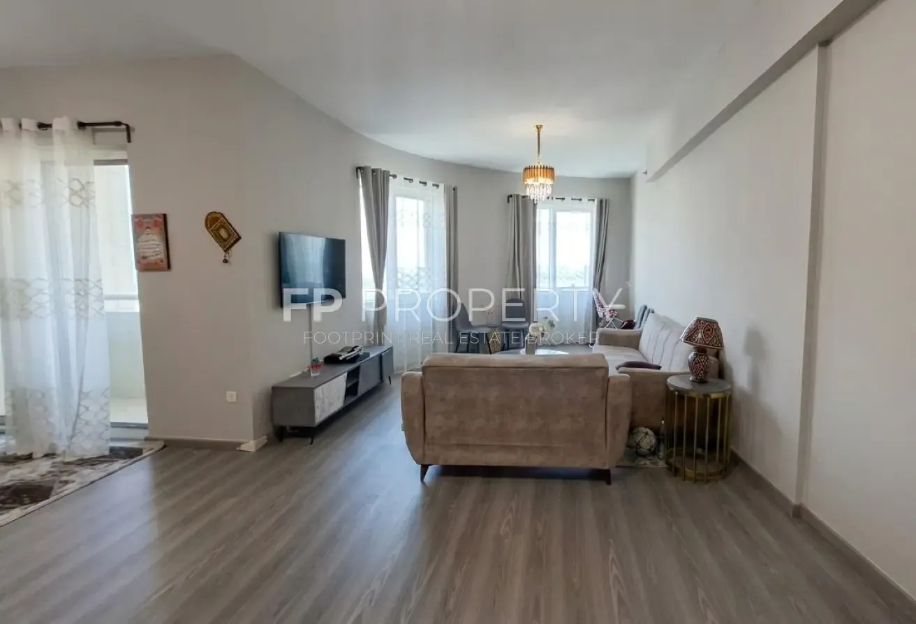 Well Maintained Homely Feel Higher Floor Lake View