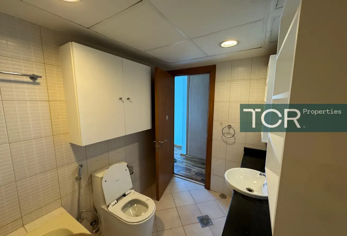 1402 sqft | FULL LAKE VIEW /BIG APARTMENT 2BHK / LAGO VISTA / WITH 2 BALONY / IMPZ