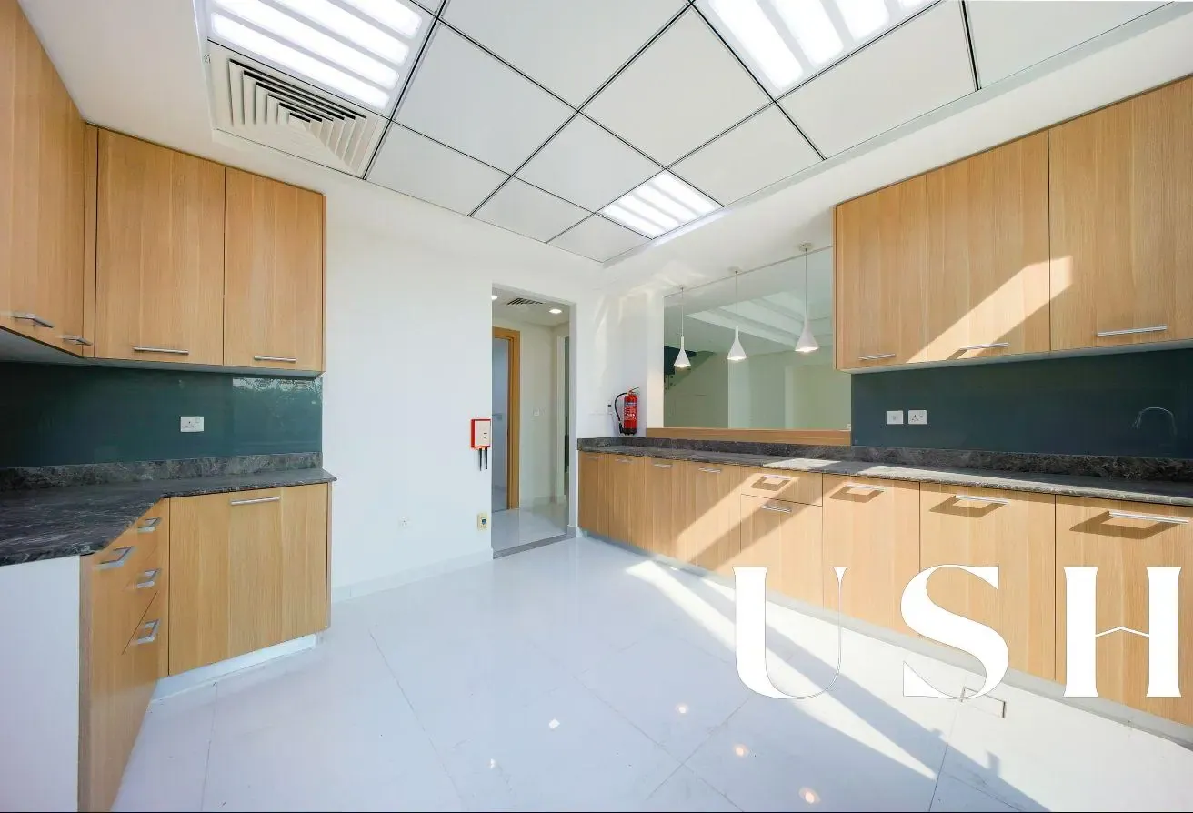 Single Row|Beautifully Landscaped|Vacant Mid March