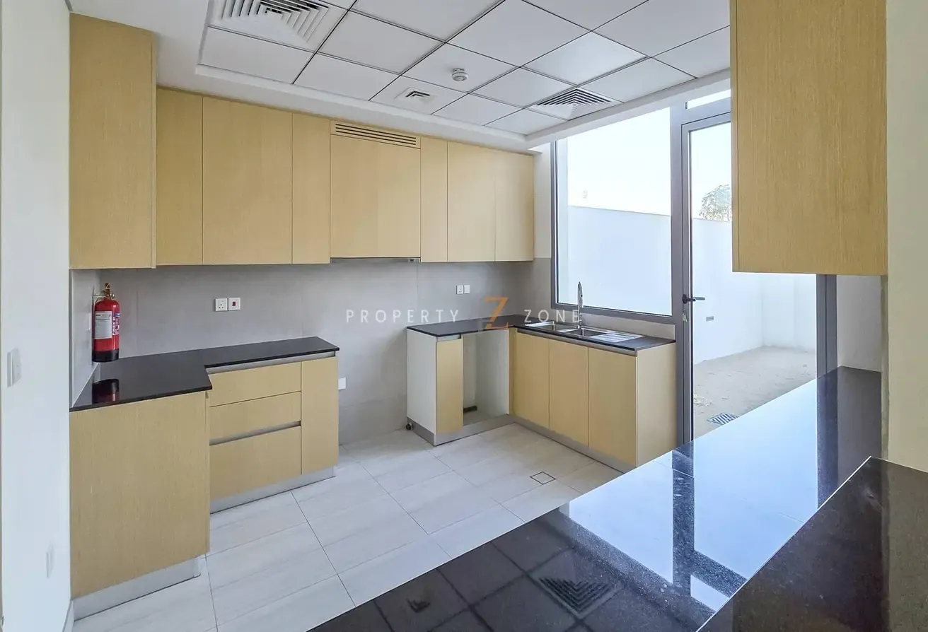 Vastu Home | Modern Design | Close to Pool & Park