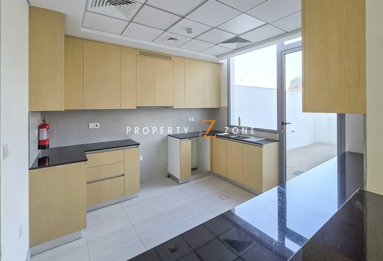 Phase 1 | Close to Pool n Park | Multiple Cheques
