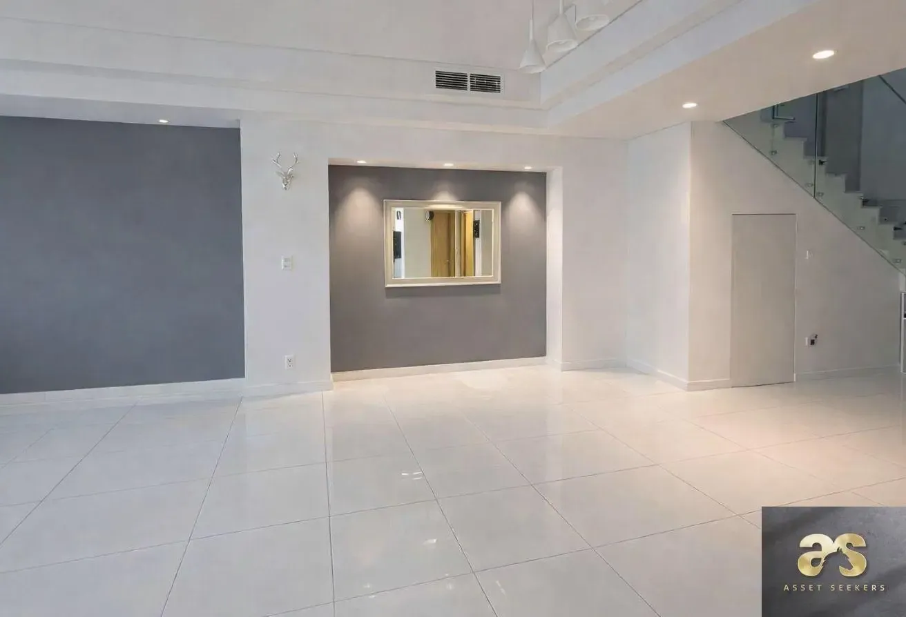 3 BR | Single Row | Spacious | Prime Location