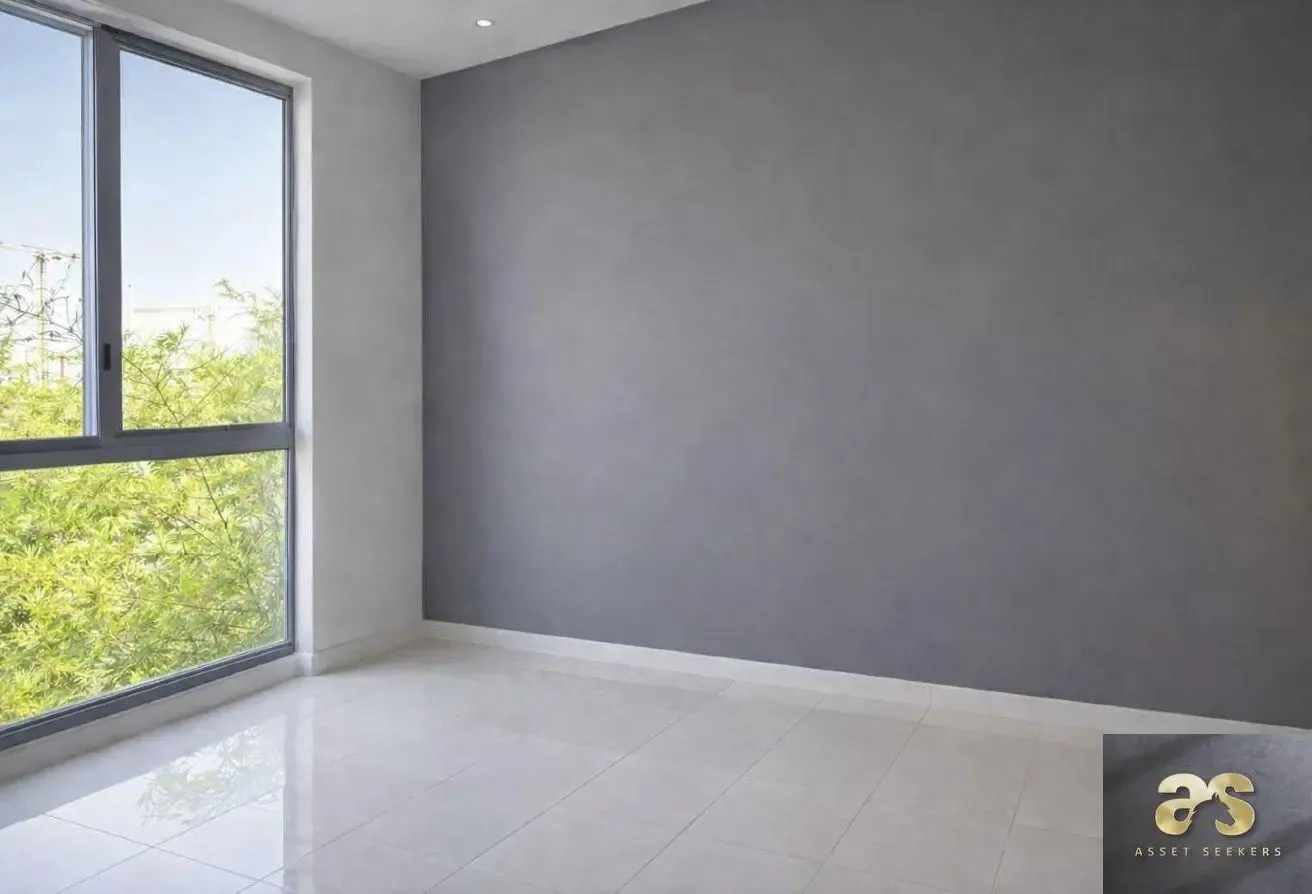 3 BR | Single Row | Spacious | Prime Location