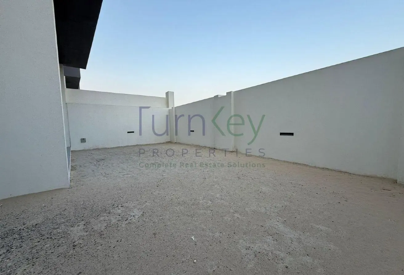 3 Bed plus Maids | Well Maintained | Spacious