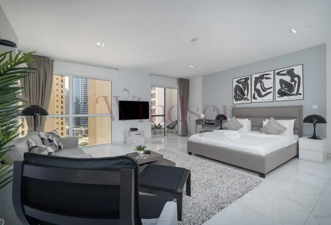 Community View | Low Floor | 12 Cheques