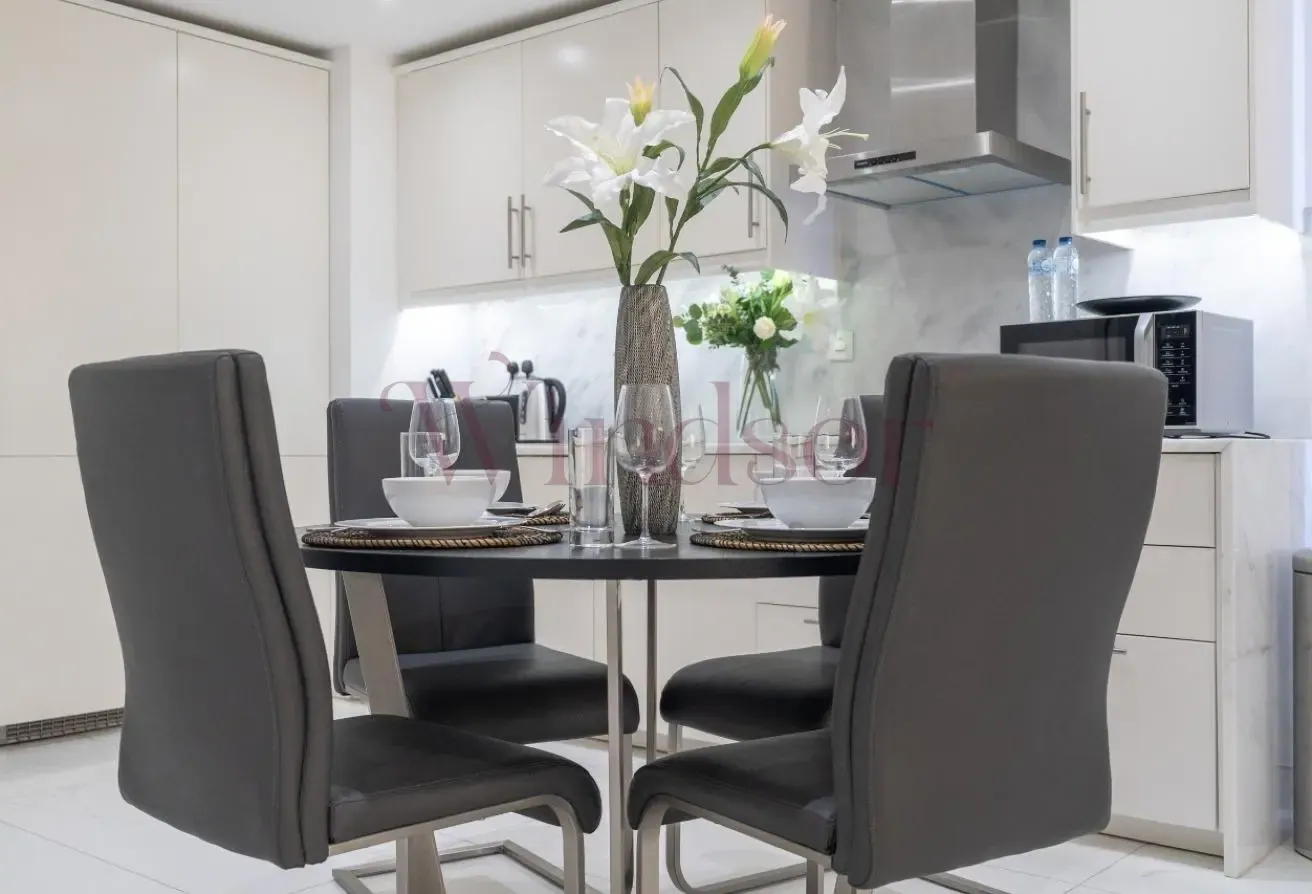 Community View | Low Floor | 12 Cheques
