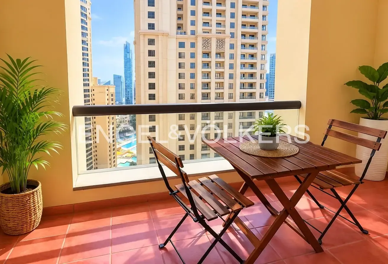 Fully Furnished | High Floor | Beach Living