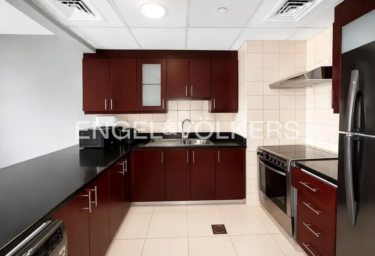 Fully Furnished | High Floor | Beach Living