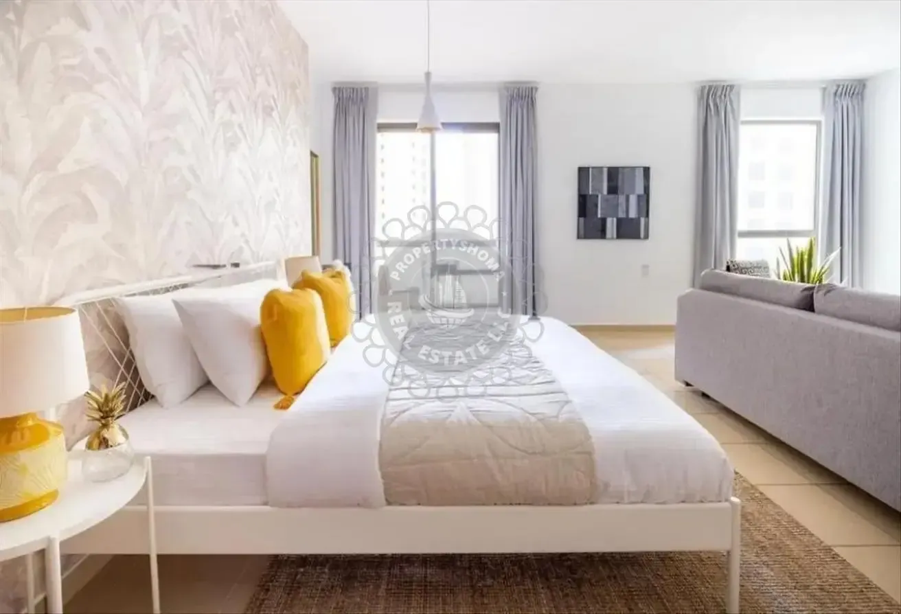 Studio Furnished | Multiple CH | Close to beach