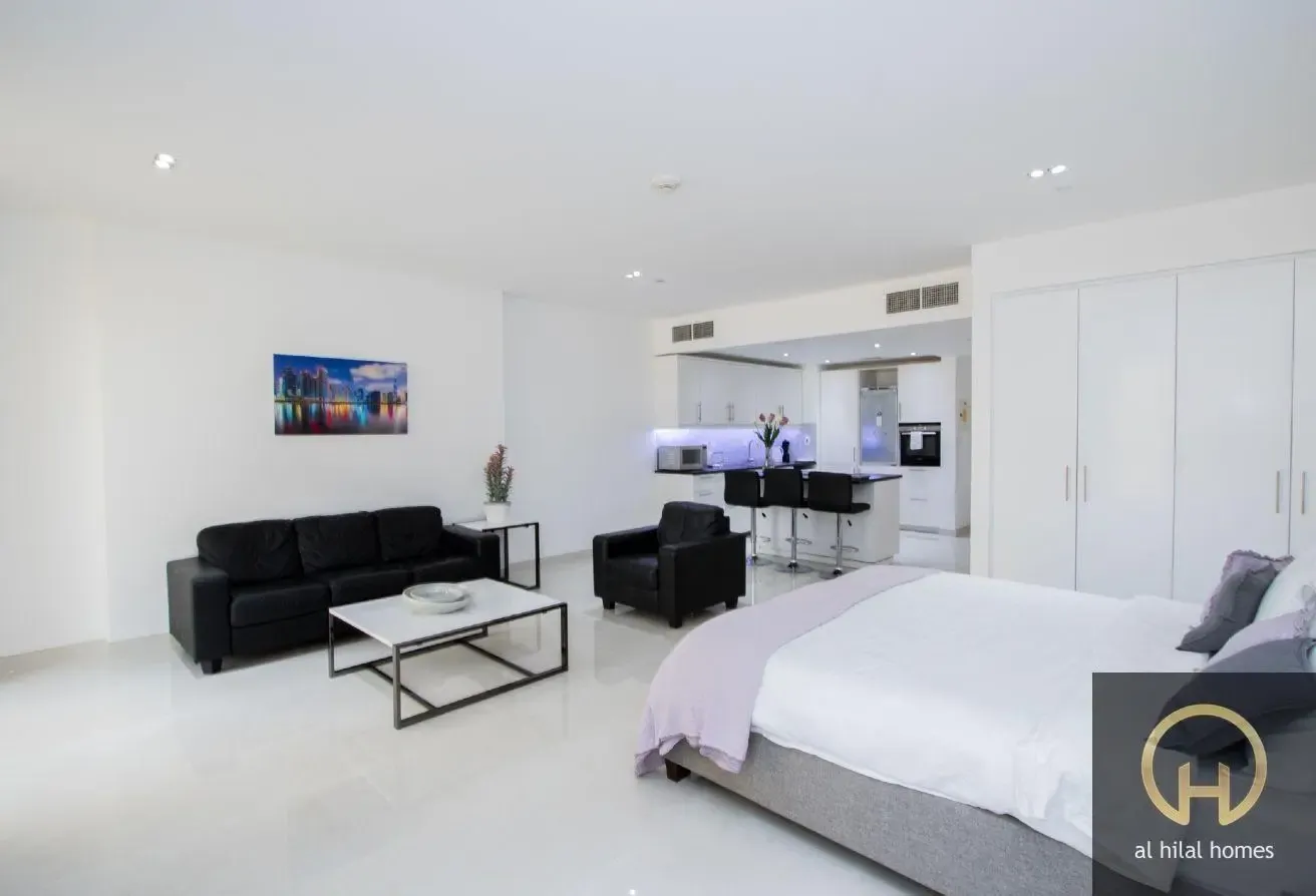 Upgraded Large Studio |Pool View | Fully Furnished