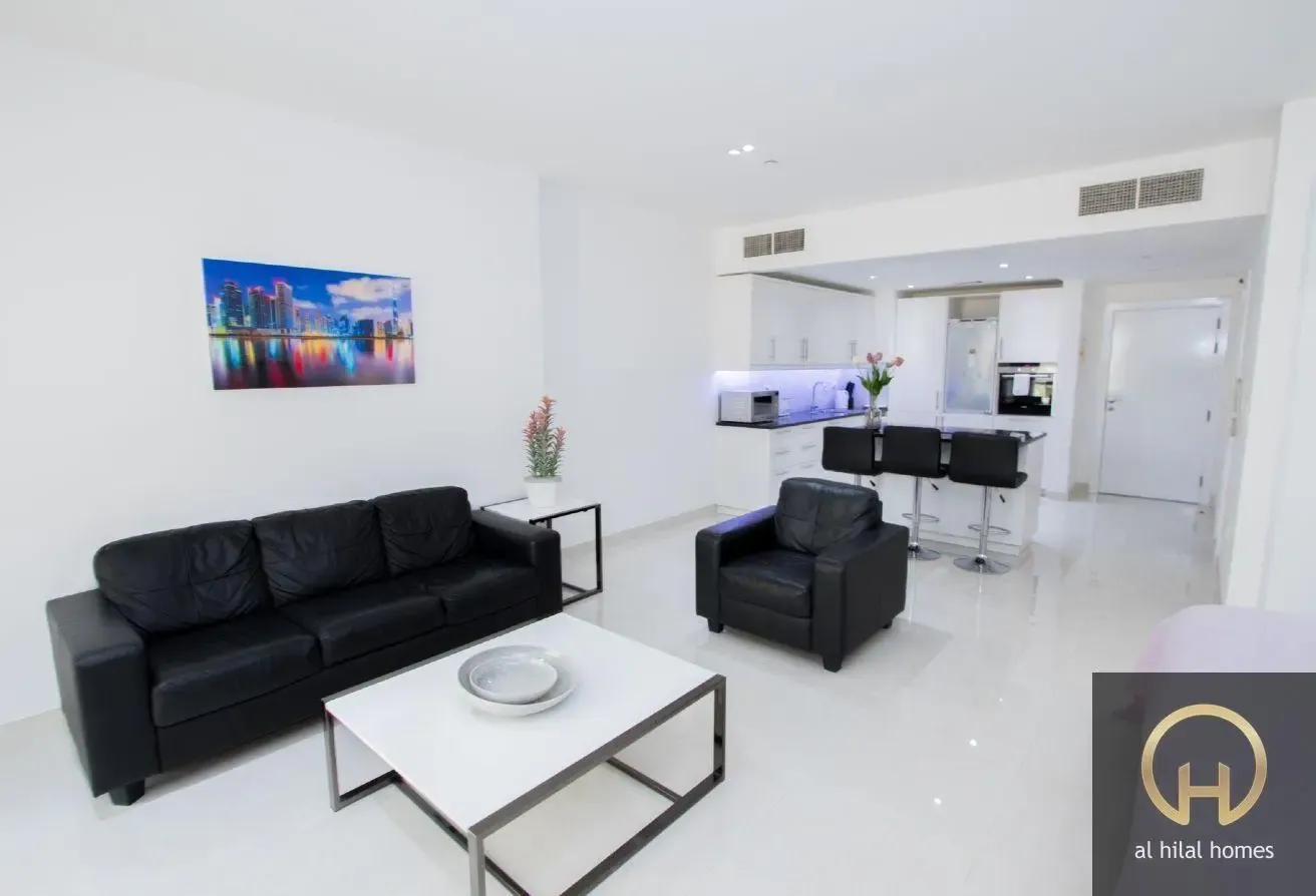 Upgraded Large Studio |Pool View | Fully Furnished