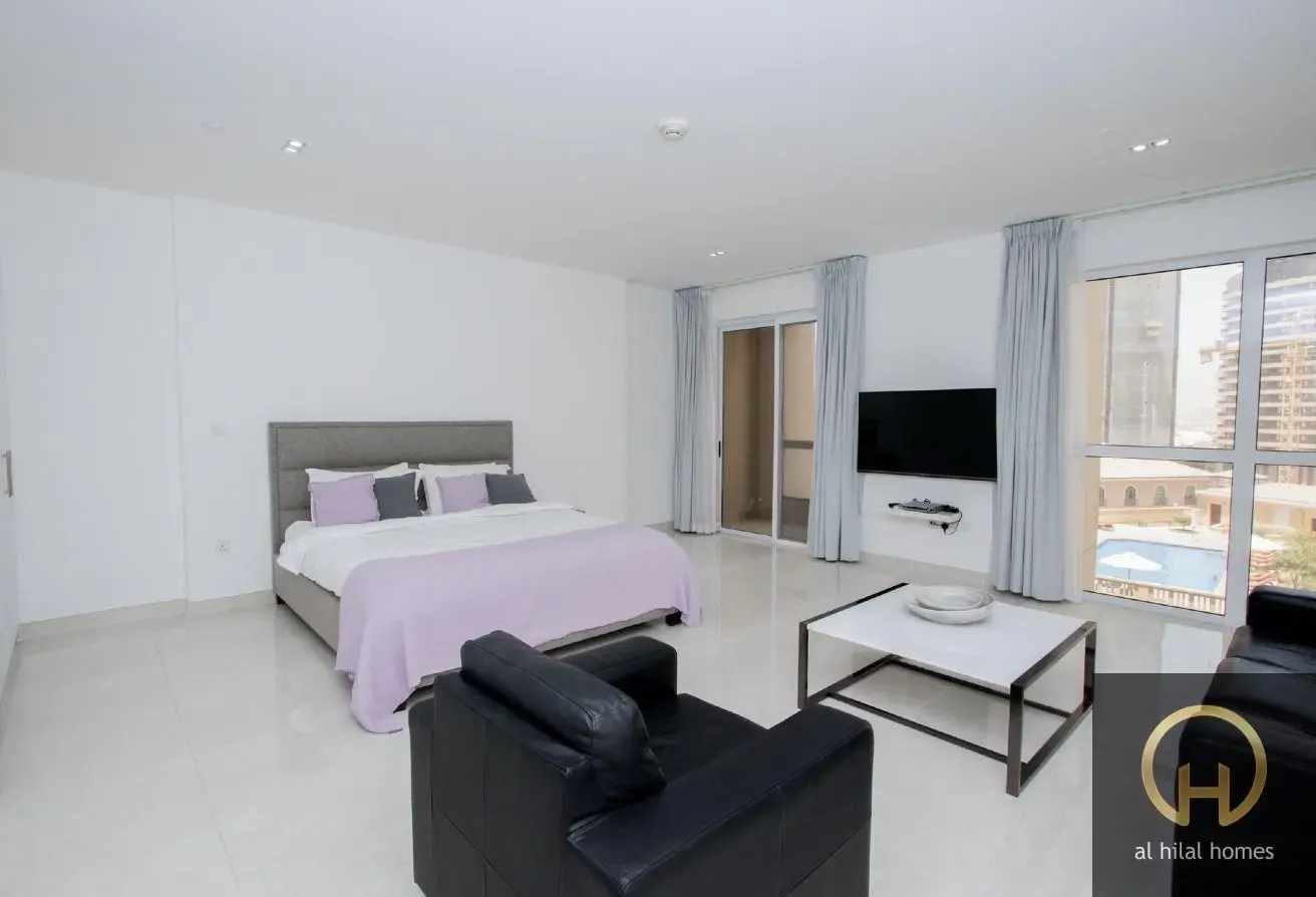 Upgraded Large Studio |Pool View | Fully Furnished