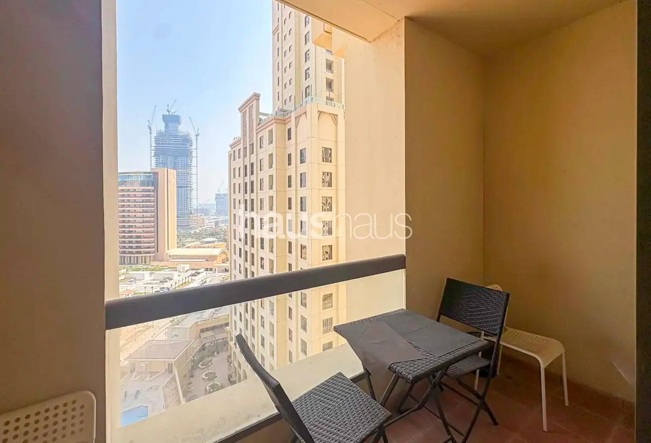 Furnished | Available Now | Accepting 12 chqs