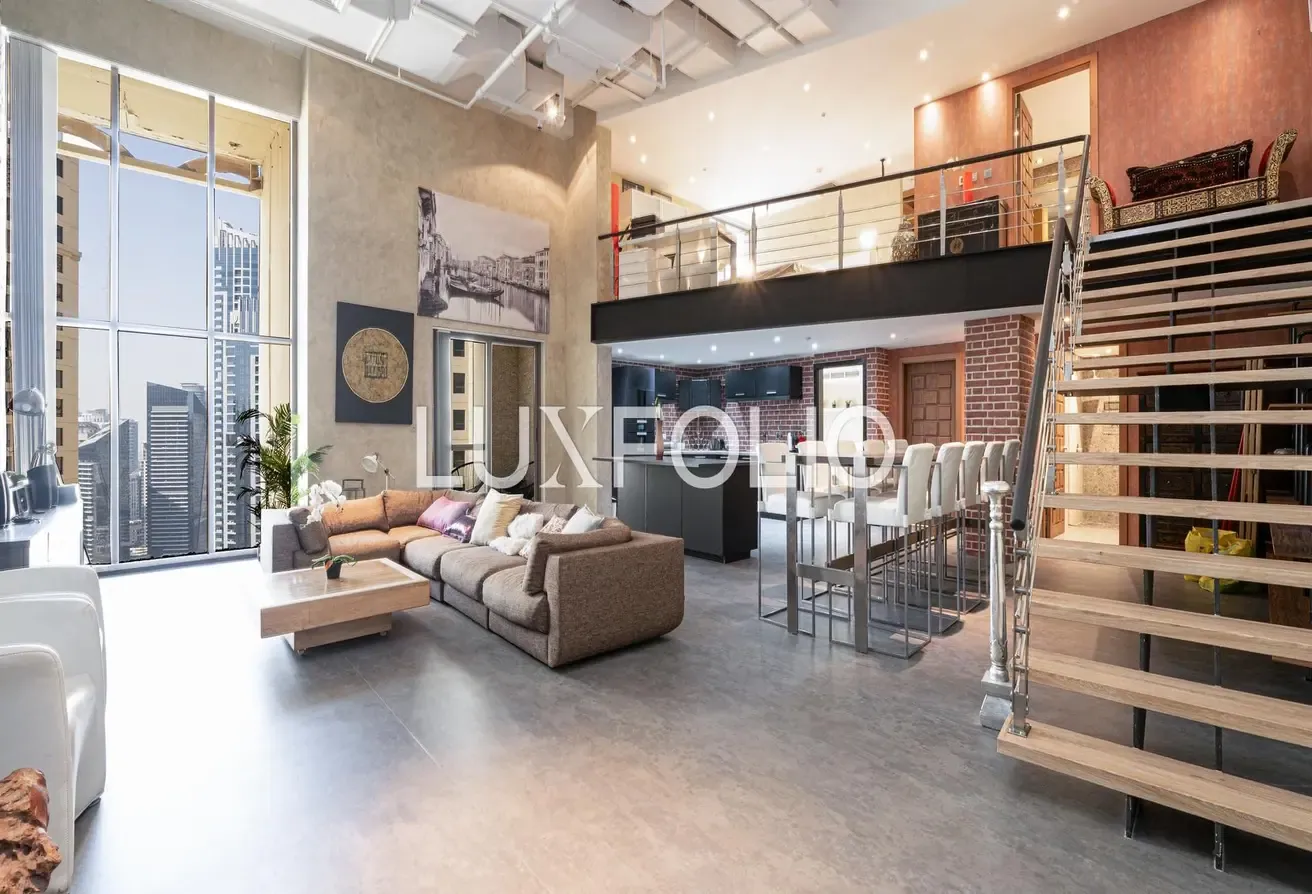12 Cheques | Duplex | Vacant