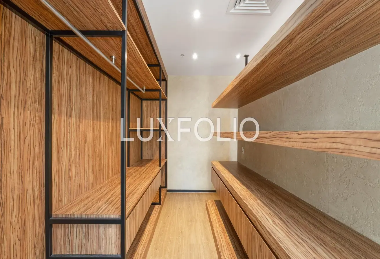 12 Cheques | Duplex | Vacant