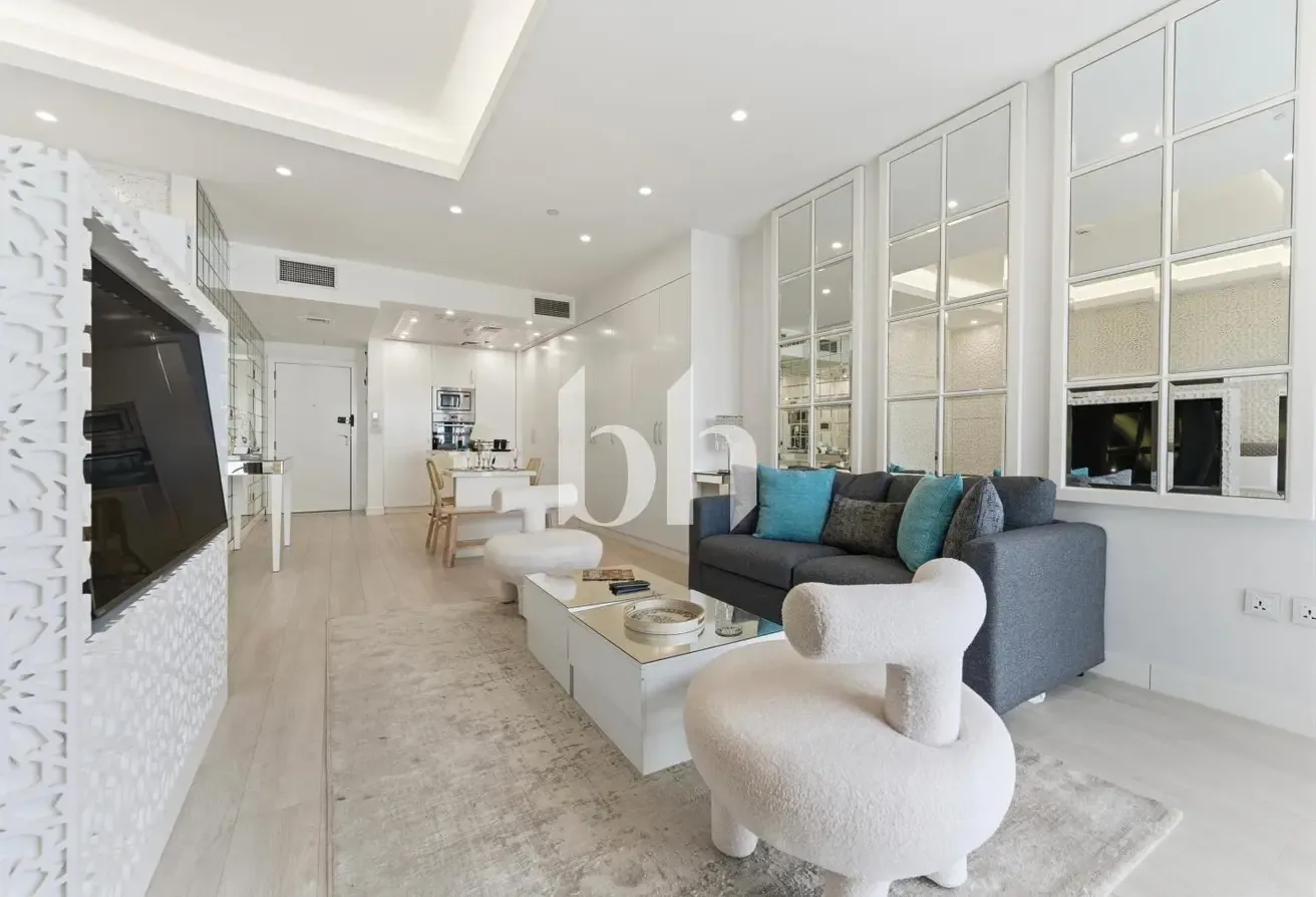 Fully Upgraded | Furnished | Studio