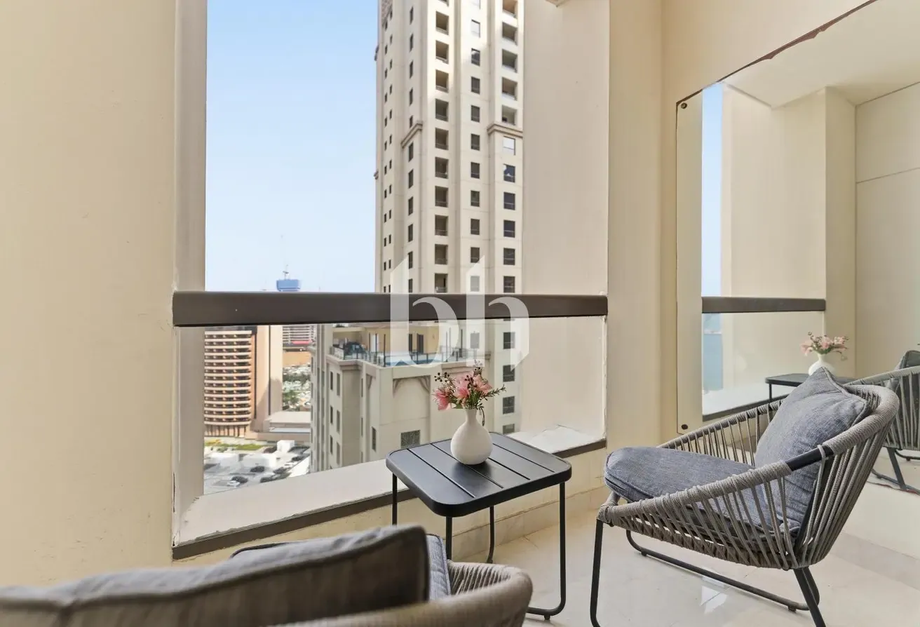 Fully Upgraded | Furnished | Studio