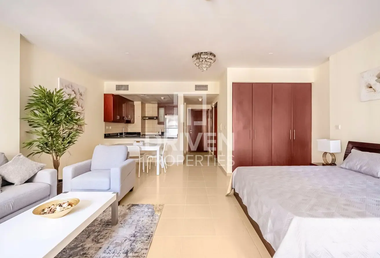 Exclusive | Fully Furnished | Community View