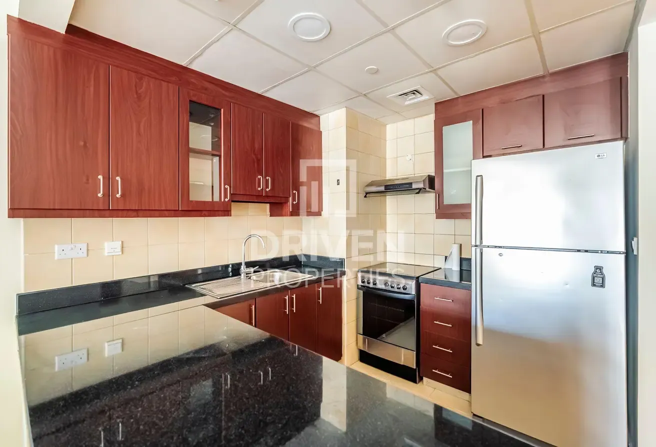 Exclusive | Fully Furnished | Community View