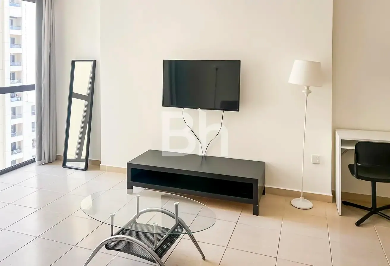 Upgraded Kitchen | Furnished | Ready to move in
