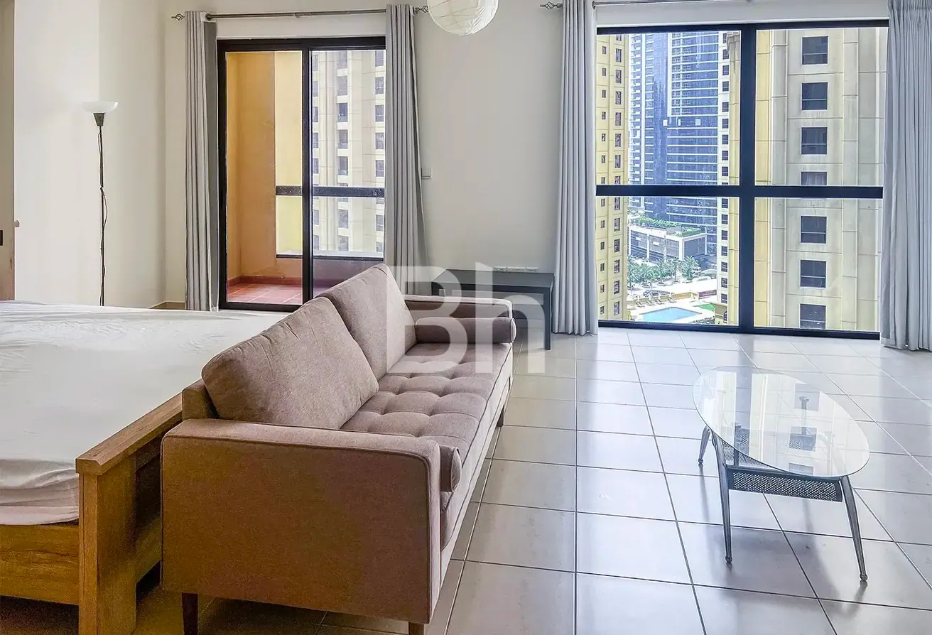 Upgraded Kitchen | Furnished | Ready to move in