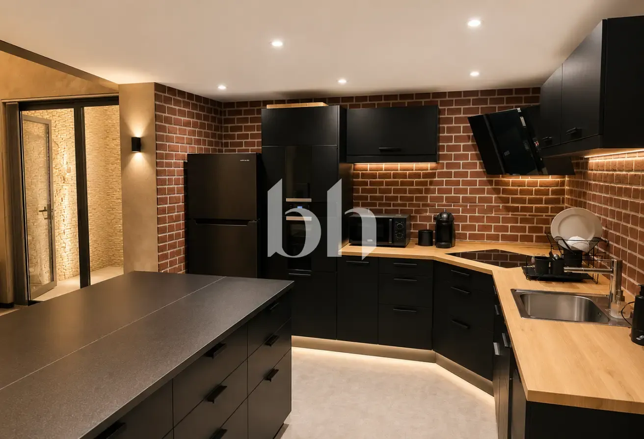 Loft | Marina View | Fully Upgraded